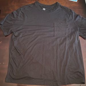 Plain black t-shit with front pocket. 2XL